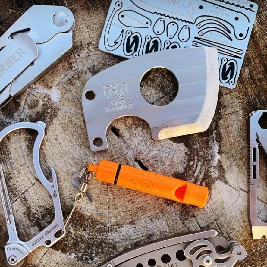 Axe Card With Removable Handle: EDC Survival Axe