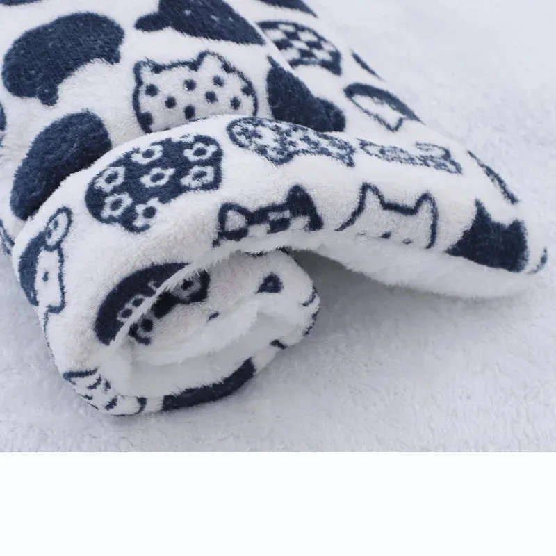Snuggle Haven: Flannel Thickened Dog Bed Mat for Winter Warmth - Perfect Pet Sleeping Mat for Dogs and Cats of All Sizes! Get Your Cozy Pet Blanket Now!