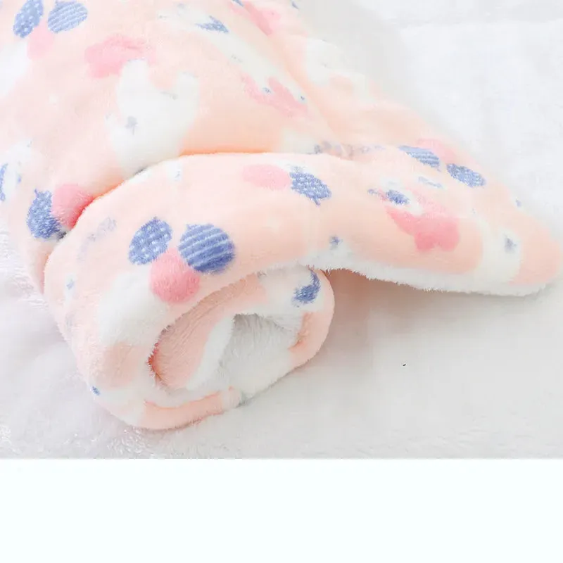 Snuggle Haven: Flannel Thickened Dog Bed Mat for Winter Warmth - Perfect Pet Sleeping Mat for Dogs and Cats of All Sizes! Get Your Cozy Pet Blanket Now!