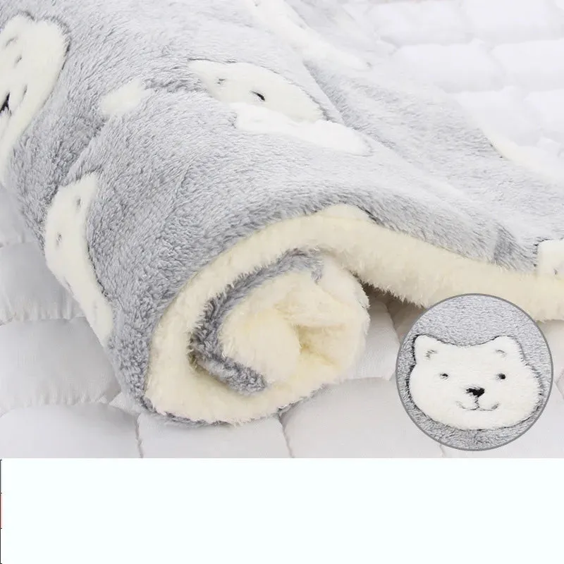 Snuggle Haven: Flannel Thickened Dog Bed Mat for Winter Warmth - Perfect Pet Sleeping Mat for Dogs and Cats of All Sizes! Get Your Cozy Pet Blanket Now!