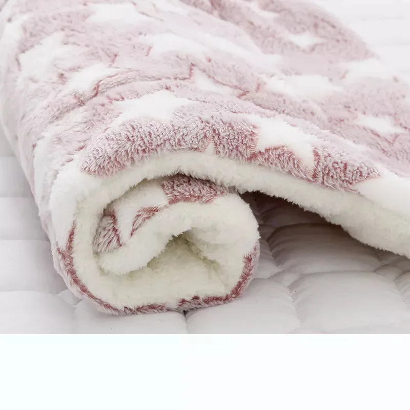 Snuggle Haven: Flannel Thickened Dog Bed Mat for Winter Warmth - Perfect Pet Sleeping Mat for Dogs and Cats of All Sizes! Get Your Cozy Pet Blanket Now!